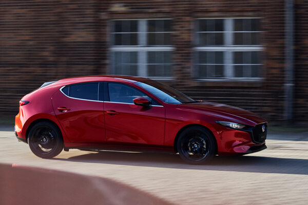 MAZDA 3